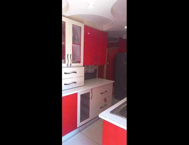 3 BEDROOM HOUSE FOR SALE IN ZONKIZIZWE
